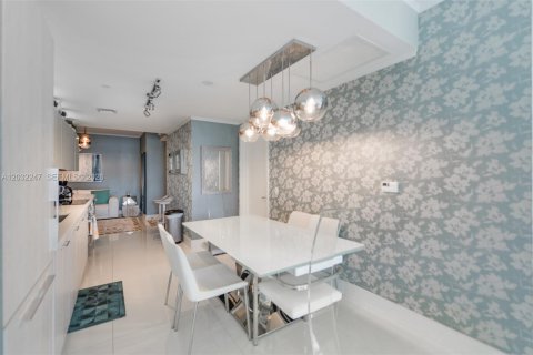 Copropriété à vendre à Miami, Floride: 3 chambres, 103.12 m2 № 2271559 - photo 12