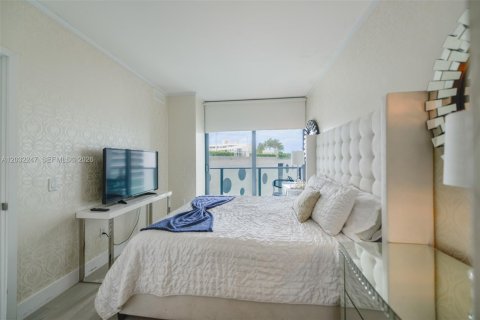 Copropriété à vendre à Miami, Floride: 3 chambres, 103.12 m2 № 2271559 - photo 20
