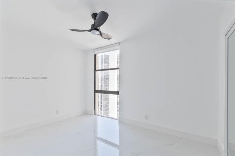 Condo in Aventura, Florida, 2 bedrooms  № 2244866 - photo 14