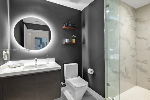 Condominio en venta en Miami, Florida, 3 dormitorios, 204.76 m2 № 2055808 - foto 11