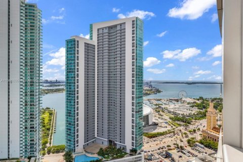 Condominio en venta en Miami, Florida, 3 dormitorios, 204.76 m2 № 2055808 - foto 27