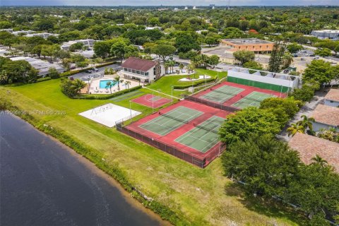 Copropriété à louer à Miami, Floride: 2 chambres, 74.69 m2 № 2392913 - photo 30