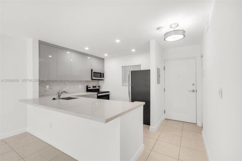 Condo à Miami, Floride, 2 chambres  № 2392913