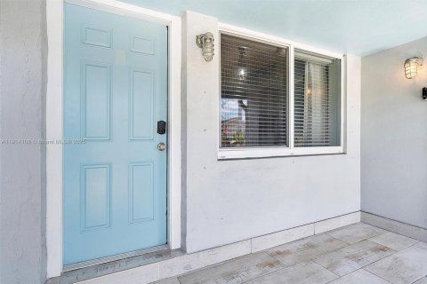 Immobilier commercial à vendre à Fort Lauderdale, Floride: 162.76 m2 № 1971257 - photo 18