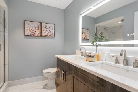 Condo in Sarasota, Florida, 1 bedroom  № 1010225 - photo 7