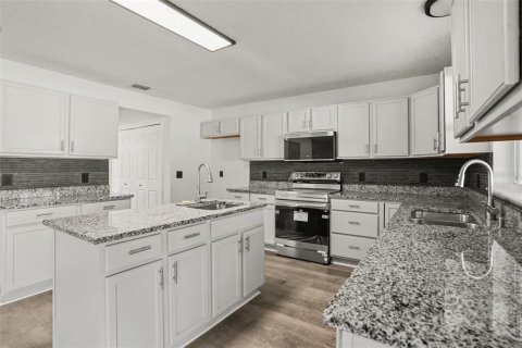 Villa ou maison à vendre à Riverview, Floride: 4 chambres, 277.13 m2 № 2098374 - photo 2