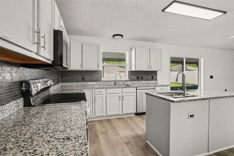 Villa ou maison à vendre à Riverview, Floride: 4 chambres, 277.13 m2 № 2098374 - photo 16