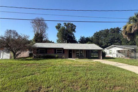 House in Orlando, Florida 3 bedrooms, 110.93 sq.m. № 2207990