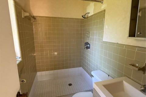 House in Orlando, Florida 3 bedrooms, 110.93 sq.m. № 2207990 - photo 9