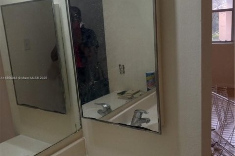 Copropriété à louer à Miramar, Floride: 2 chambres № 1881543 - photo 11