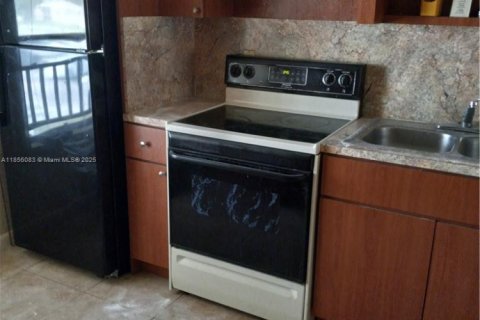 Copropriété à louer à Miramar, Floride: 2 chambres № 1881543 - photo 7