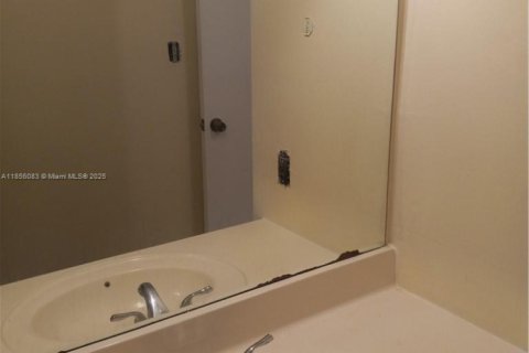 Copropriété à louer à Miramar, Floride: 2 chambres № 1881543 - photo 5