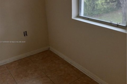 Copropriété à louer à Miramar, Floride: 2 chambres № 1881543 - photo 6