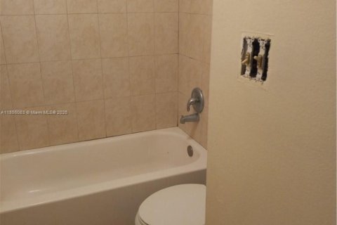 Copropriété à louer à Miramar, Floride: 2 chambres № 1881543 - photo 3