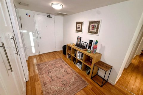 Condominio en venta en Miami Beach, Florida, 2 dormitorios, 141.21 m2 № 2435923 - foto 14