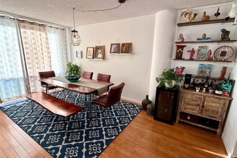 Condominio en venta en Miami Beach, Florida, 2 dormitorios, 141.21 m2 № 2435923 - foto 4