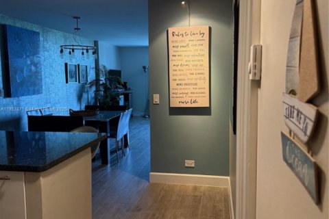 Copropriété à louer à Miami Beach, Floride: 1 chambre, 70.61 m2 № 1872444 - photo 11