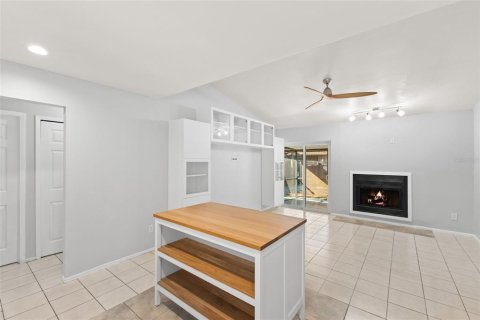 Touwnhouse à louer à Tampa, Floride: 2 chambres, 74.69 m2 № 2385600 - photo 11