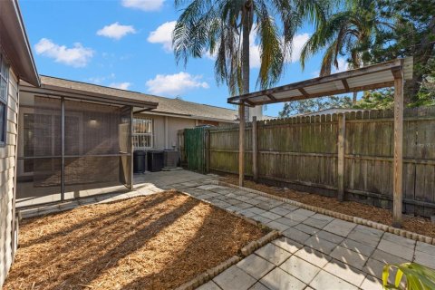 Touwnhouse à louer à Tampa, Floride: 2 chambres, 74.69 m2 № 2385600 - photo 17