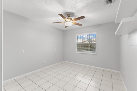 Touwnhouse à louer à Tampa, Floride: 2 chambres, 74.69 m2 № 2385600 - photo 22