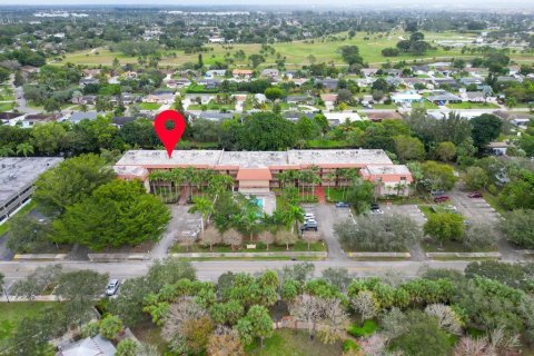 Copropriété à louer à Royal Palm Beach, Floride: 2 chambres, 73.67 m2 № 2146561 - photo 23