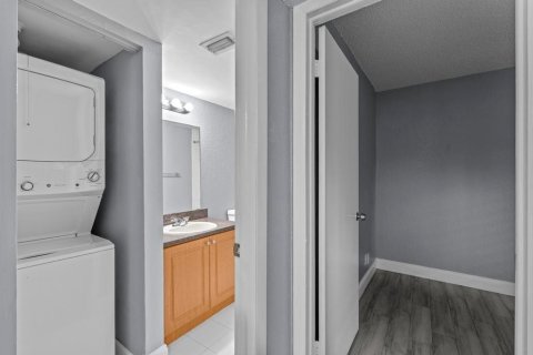 Copropriété à louer à Royal Palm Beach, Floride: 2 chambres, 73.67 m2 № 2146561 - photo 18