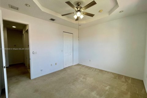 Townhouse in Homestead, Florida 3 bedrooms, 132.66 sq.m. № 1891233 - photo 10