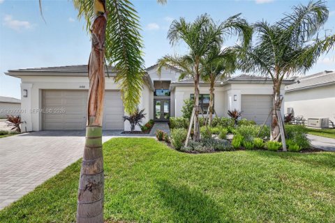 House in Port St. Lucie, Florida 3 bedrooms № 2414179 - photo 3