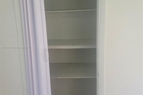 Villa ou maison à vendre à Miami, Floride: 3 chambres, 73.58 m2 № 1938568 - photo 7