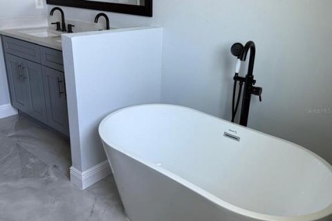 Casa en alquiler en Kissimmee, Florida, 4 dormitorios, 156.63 m2 № 1908167 - foto 9