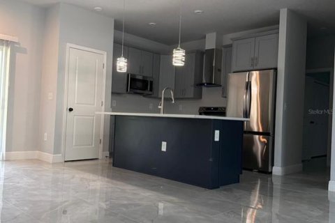 Casa en alquiler en Kissimmee, Florida, 4 dormitorios, 156.63 m2 № 1908167 - foto 3