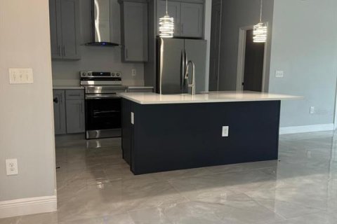 Casa en alquiler en Kissimmee, Florida, 4 dormitorios, 156.63 m2 № 1908167 - foto 4