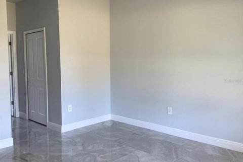 Casa en alquiler en Kissimmee, Florida, 4 dormitorios, 156.63 m2 № 1908167 - foto 6