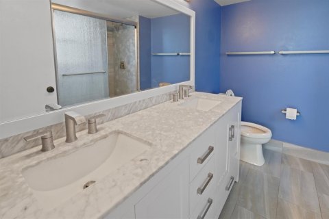Condo in Deerfield Beach, Florida, 2 bedrooms  № 2181678 - photo 10