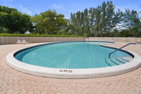 Condo in Deerfield Beach, Florida, 2 bedrooms  № 2181678 - photo 23