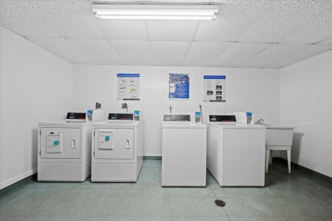 Снять в аренду кондоминиум в Саут-Палм-Бич, Флорида 4 комнаты, 72.93м2, № 2085519 - фото 17
