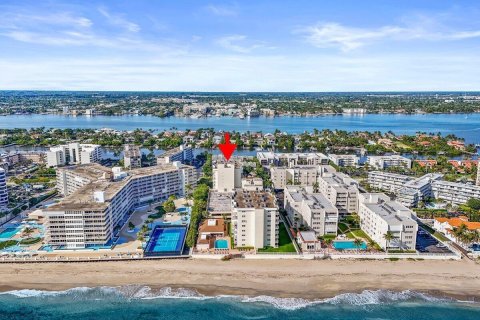 Снять в аренду кондоминиум в Саут-Палм-Бич, Флорида 4 комнаты, 72.93м2, № 2085519 - фото 24