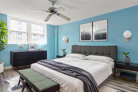 Copropriété à vendre à Hollywood, Floride: 2 chambres, 116.13 m2 № 1970890 - photo 3