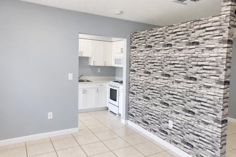 Appartement à Miramar, Floride 2 chambres, 60.39 m2 № 2412335