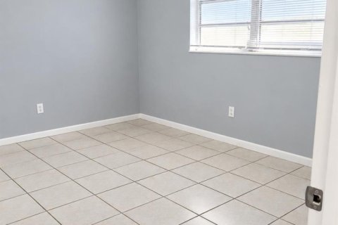 Appartement à louer à Miramar, Floride: 2 chambres, 60.39 m2 № 2412335 - photo 9