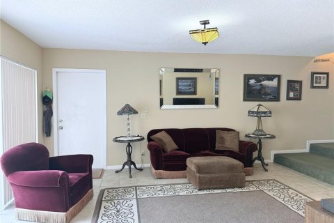 Condo in Temple Terrace, Florida, 2 bedrooms  № 1749293 - photo 16