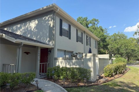 Condo in Temple Terrace, Florida, 2 bedrooms  № 1749293 - photo 1