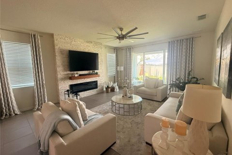 Casa en venta en Minneola, Florida, 4 dormitorios, 205.78 m2 № 2213433 - foto 3