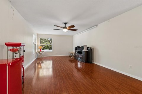 Villa ou maison à vendre à Riverview, Floride: 5 chambres, 302.49 m2 № 2225523 - photo 29