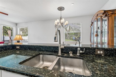 Villa ou maison à vendre à Riverview, Floride: 5 chambres, 302.49 m2 № 2225523 - photo 12
