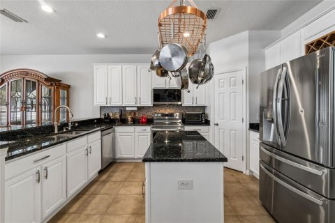 Villa ou maison à vendre à Riverview, Floride: 5 chambres, 302.49 m2 № 2225523 - photo 8