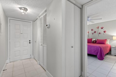 Купить кондоминиум в Лодерхилл, Флорида 3 комнаты, 111.48м2, № 2174358 - фото 16