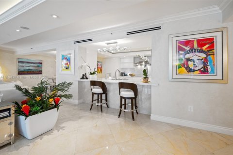 Condo in Bal Harbour, Florida, 3 bedrooms  № 1936525 - photo 6