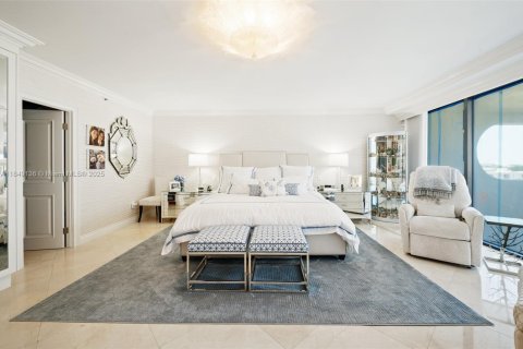 Condo in Bal Harbour, Florida, 3 bedrooms  № 1936525 - photo 17