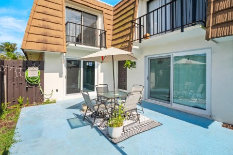 Touwnhouse à vendre à Palm Bay, Floride: 2 chambres, 114.83 m2 № 2083994 - photo 5